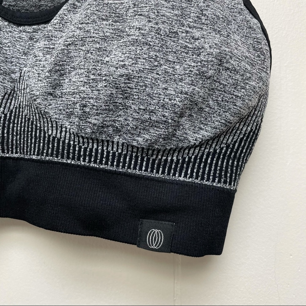 Basic Padded & Razor Back Sports Bra - Picture 2 of 5